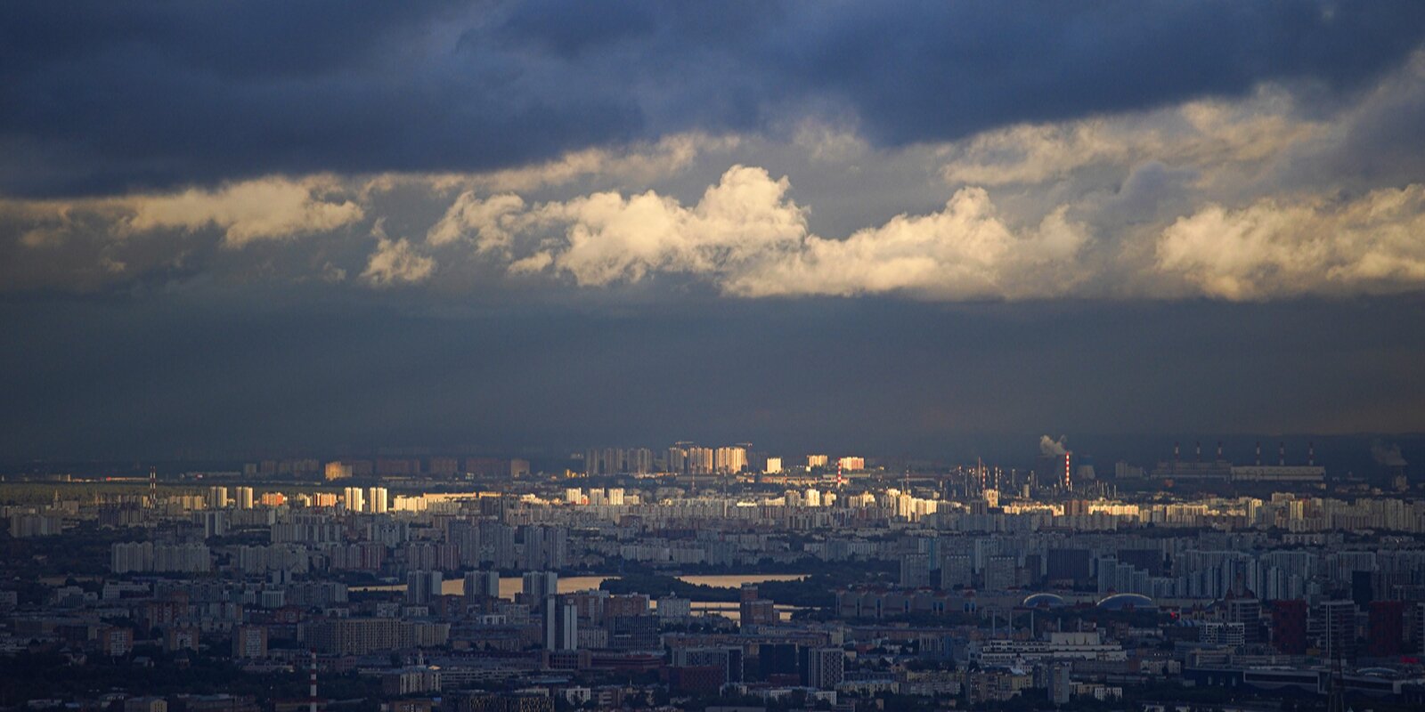 «Желтый» уровень погодной опасности объявлен в Москве на 21 июля, фото