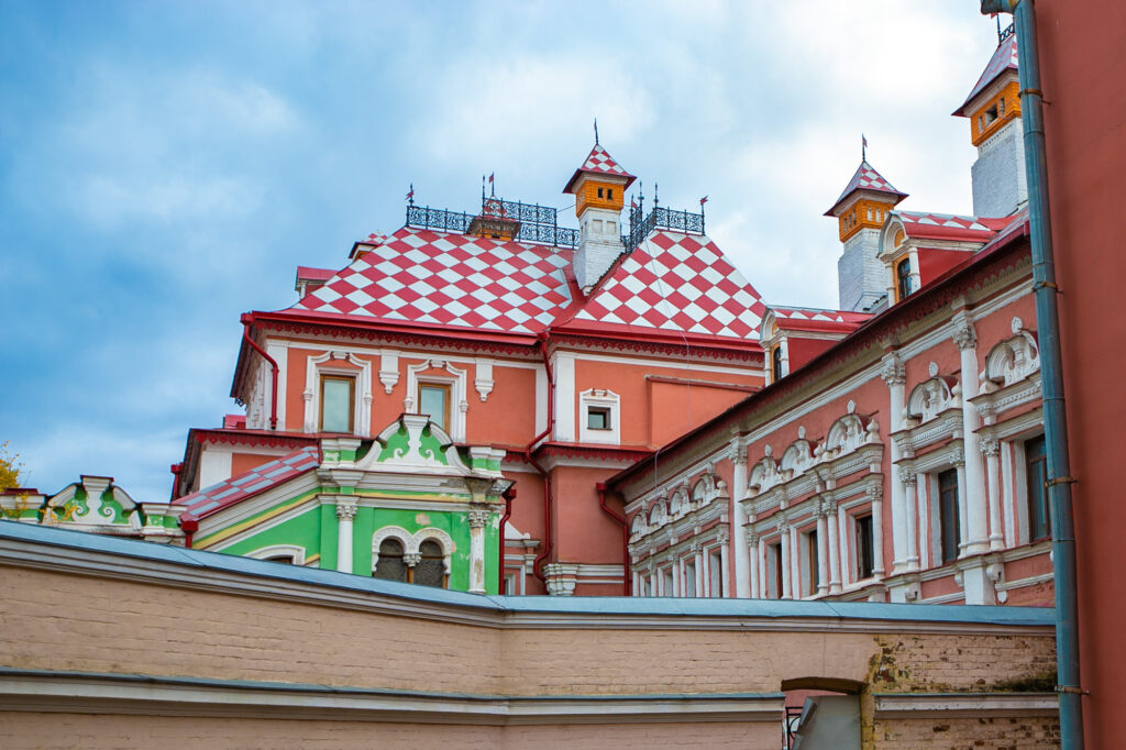 Красные ворота чистые пруды. Мартынов красные ворота. Красные ворота чистые пруды. Красные ворота чистые пруды. Красные ворота.