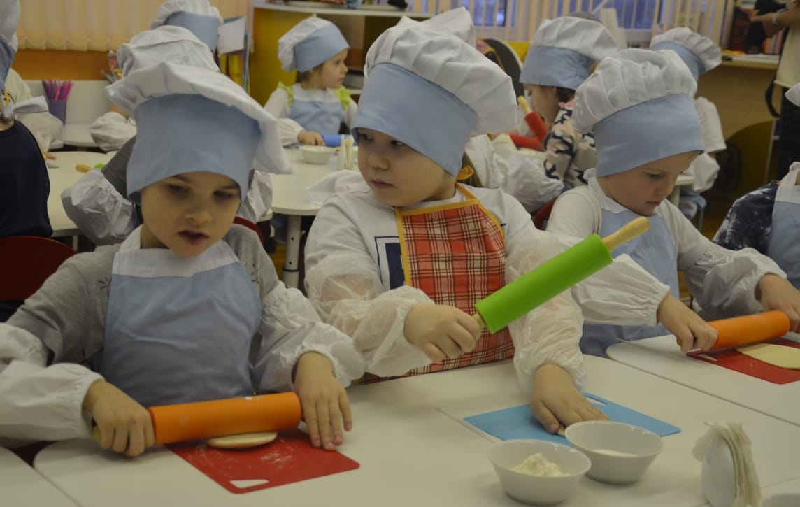 Комбинат питания организовал кулинарный мастер-класс для дошколят, фото