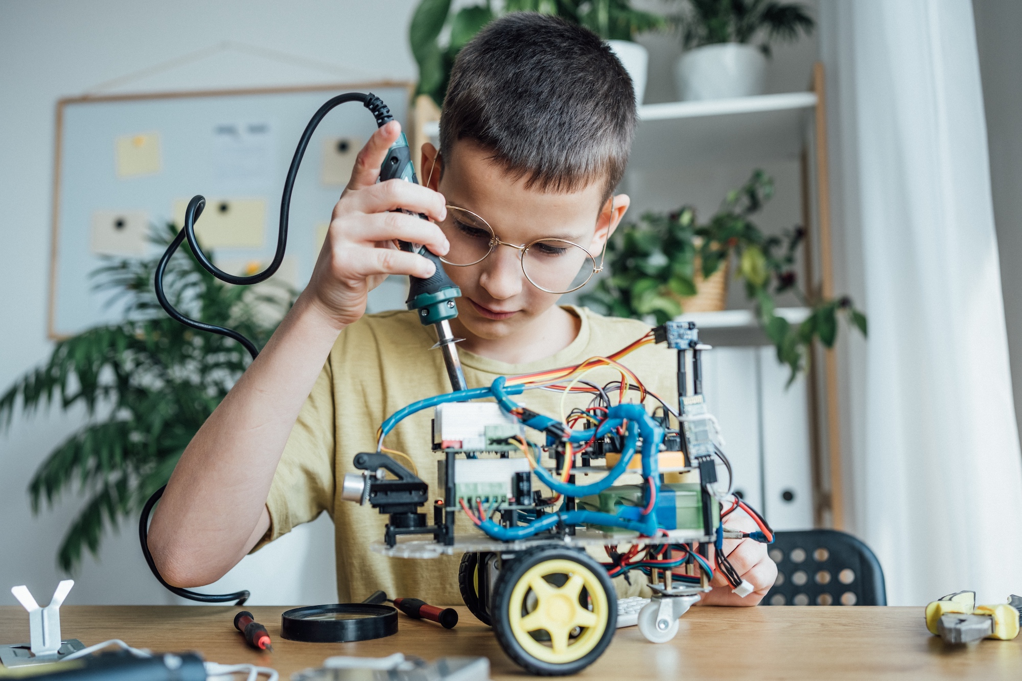 Робототехника и искусственный интеллект: В каких научно-технических конкурсах примут участие московские школьники, фото