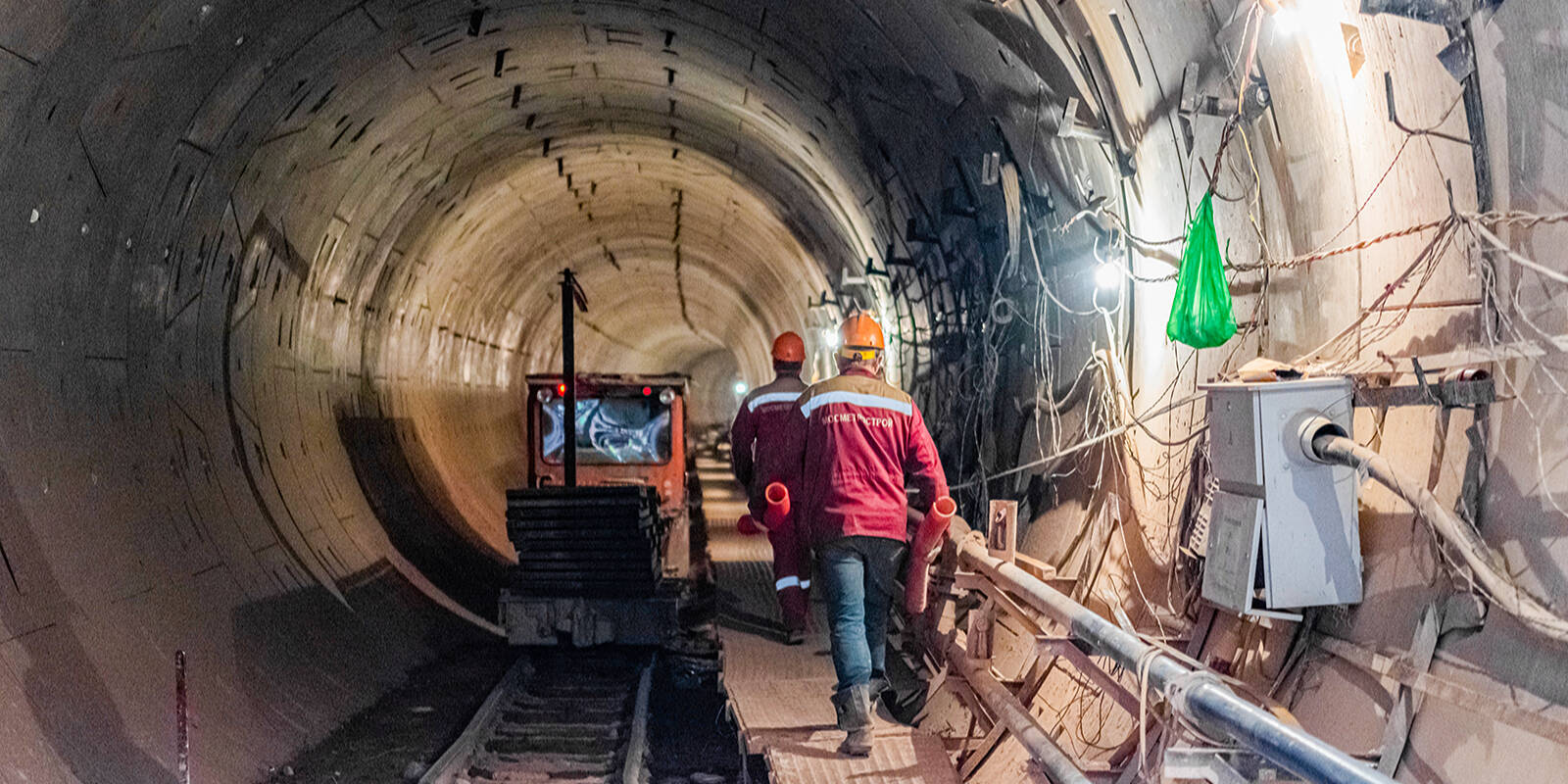 Проходка тоннелей между станциями «ЗИЛ» и «Крымская» Троицкой линии метро выполнена на треть, фото