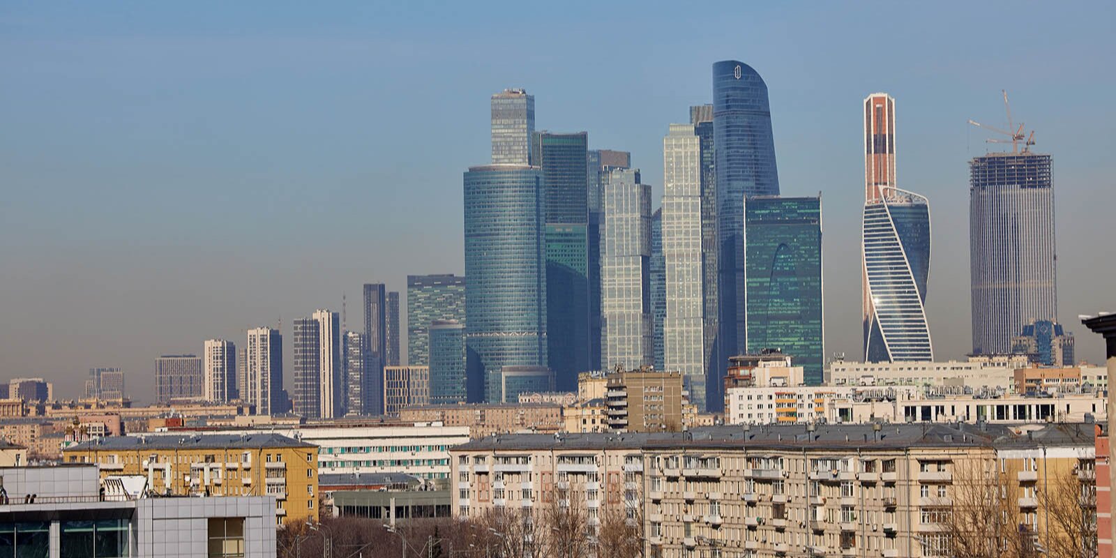 «Чистое небо»: в Москве убрали под землю 700 километров проводов, фото