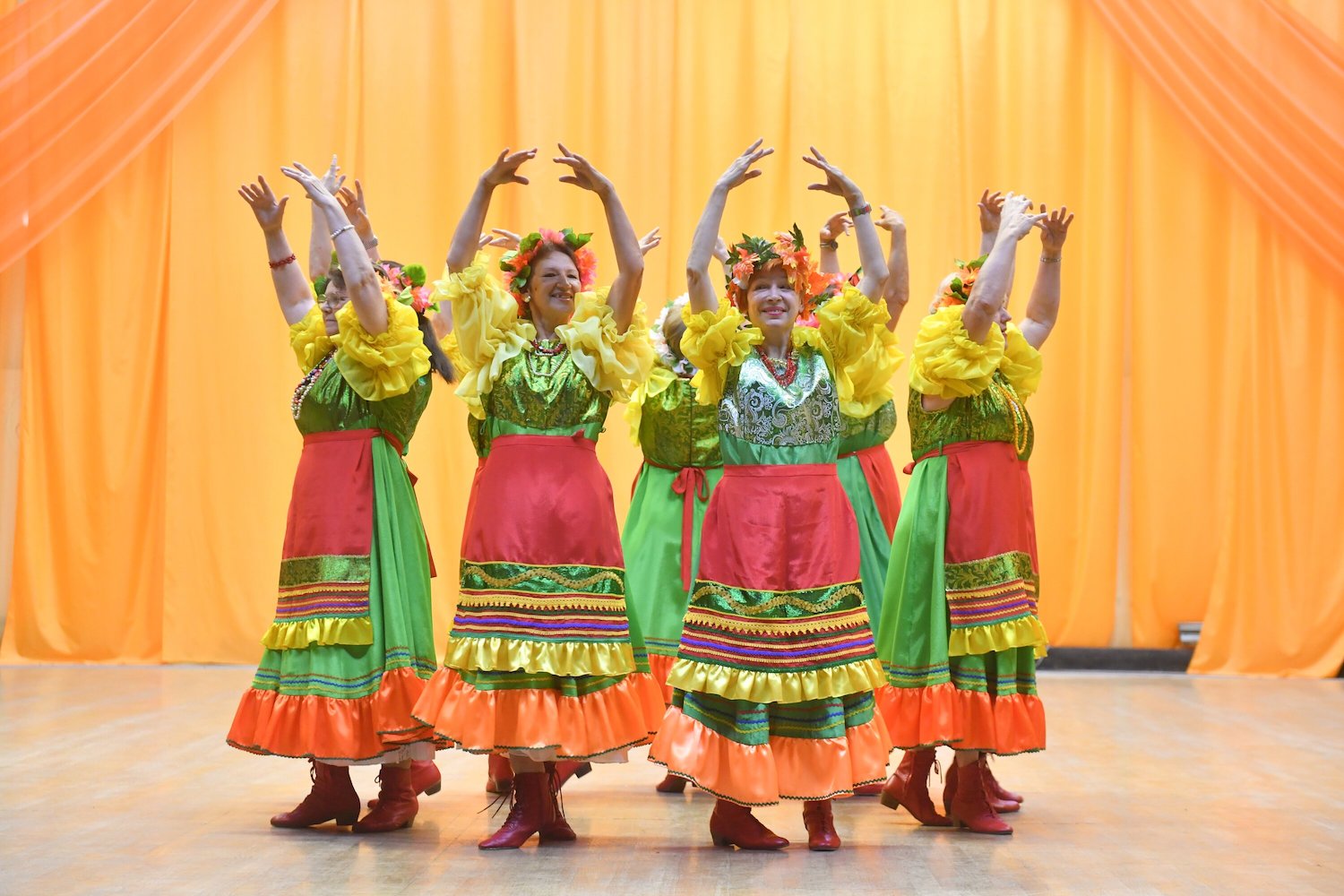 Участников «Московского долголетия» пригласили освоить танцы в Строгино, фото