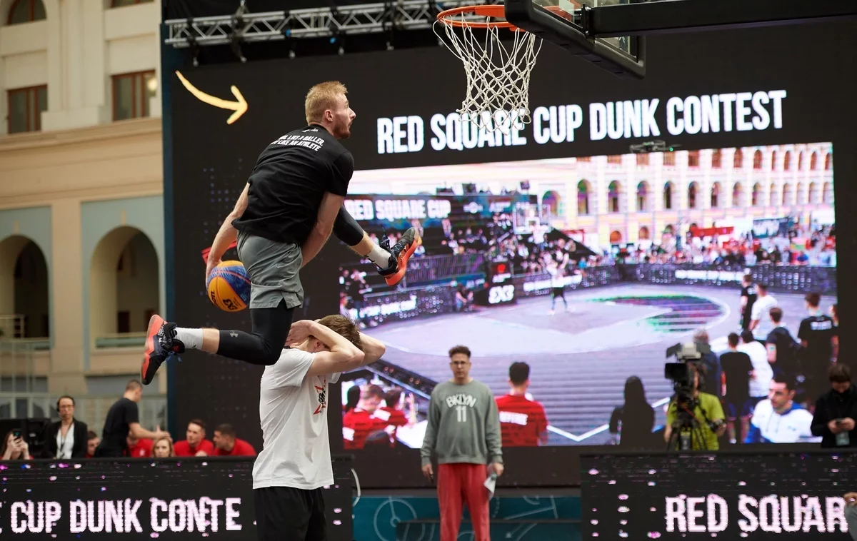 Red square cup. Гостиный двор баскетбол. Фестиваль спорта. Баскетбол Россия. Баскетбольный фестиваль красная площадь.