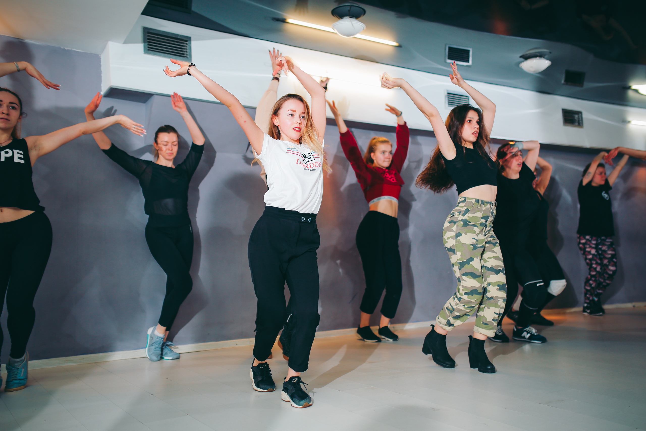 Занятия танцами в школе Dance Paradise в Москве