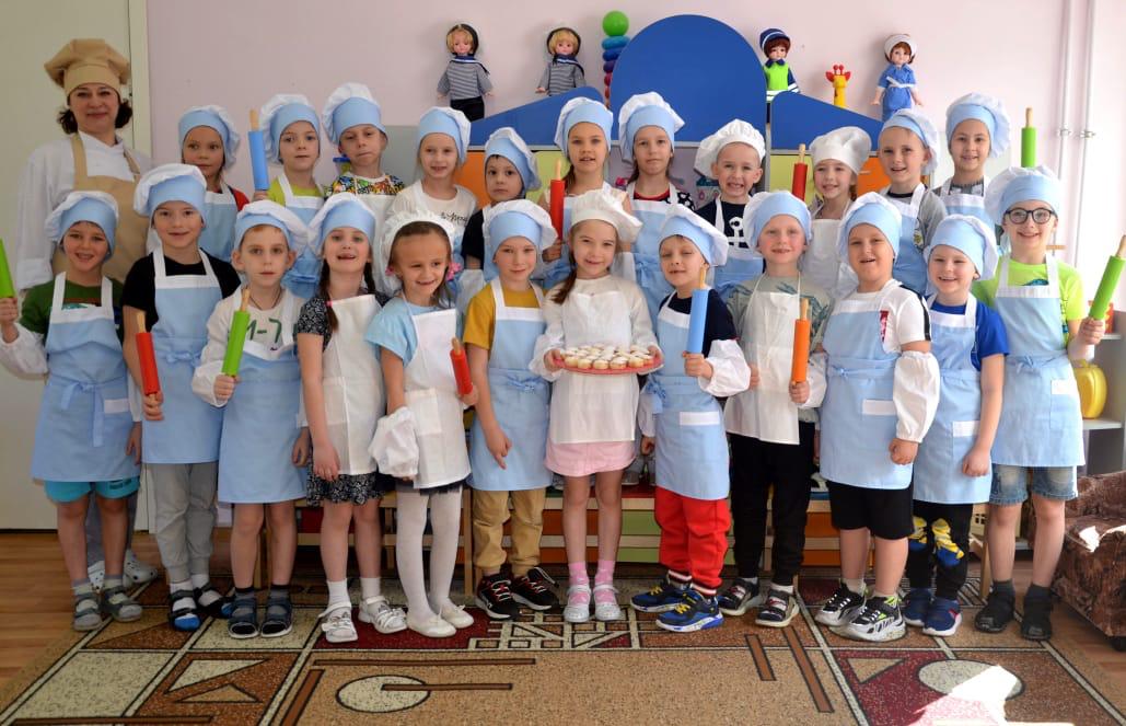 В столичном детском саду прошёл кулинарный мастер-класс для дошколят по приготовлению традиционного русского пряника, фото