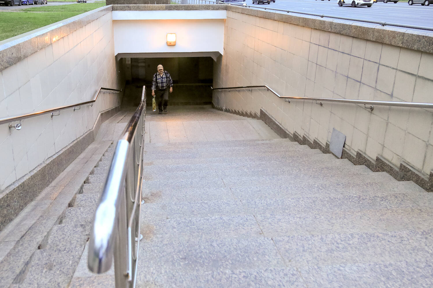Удобный подземный переход появится между станциями метро в Чертаново Южном, фото