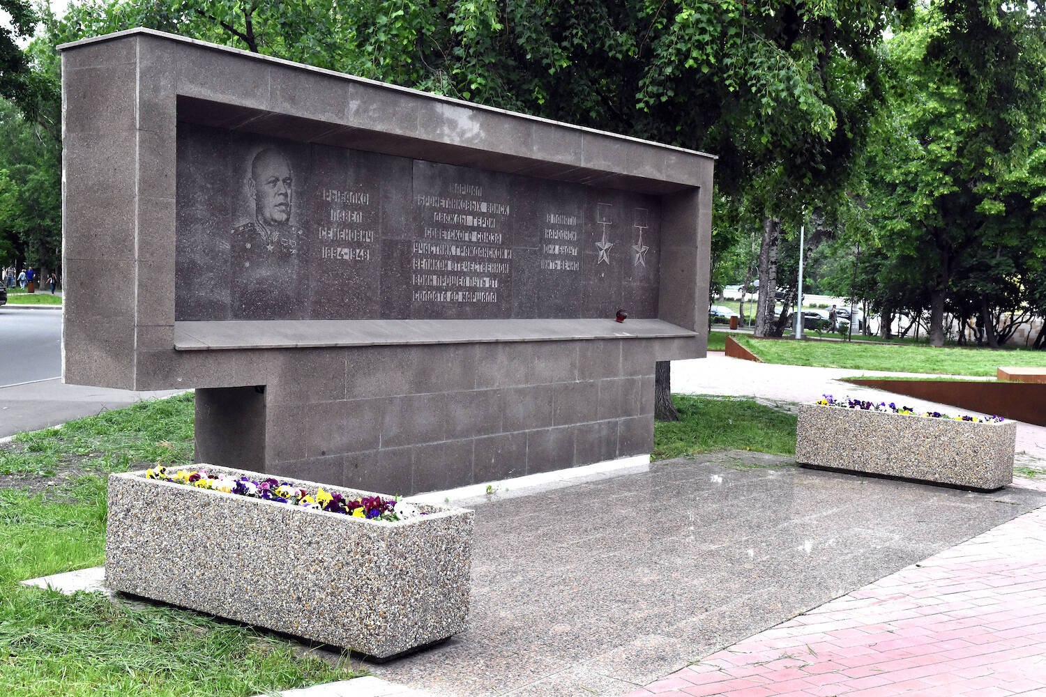 Мемориал в память о погибших воинах отремонтируют в Щукино, фото