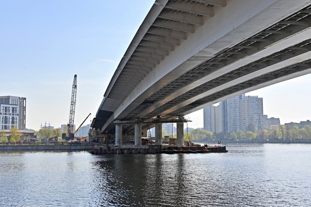 Строительство моста на территории ЗИЛа идет к завершению, фото