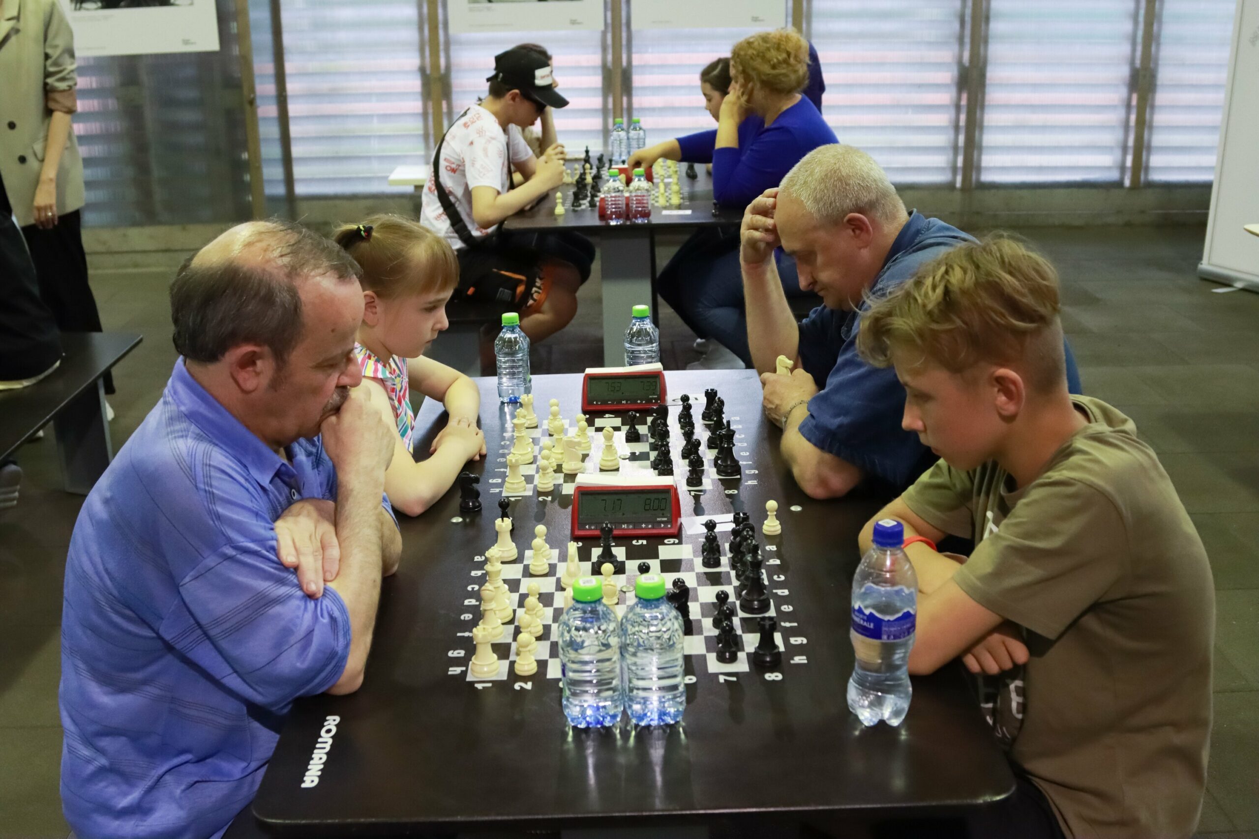 Шахматный клуб в Нескучном саду в Москве