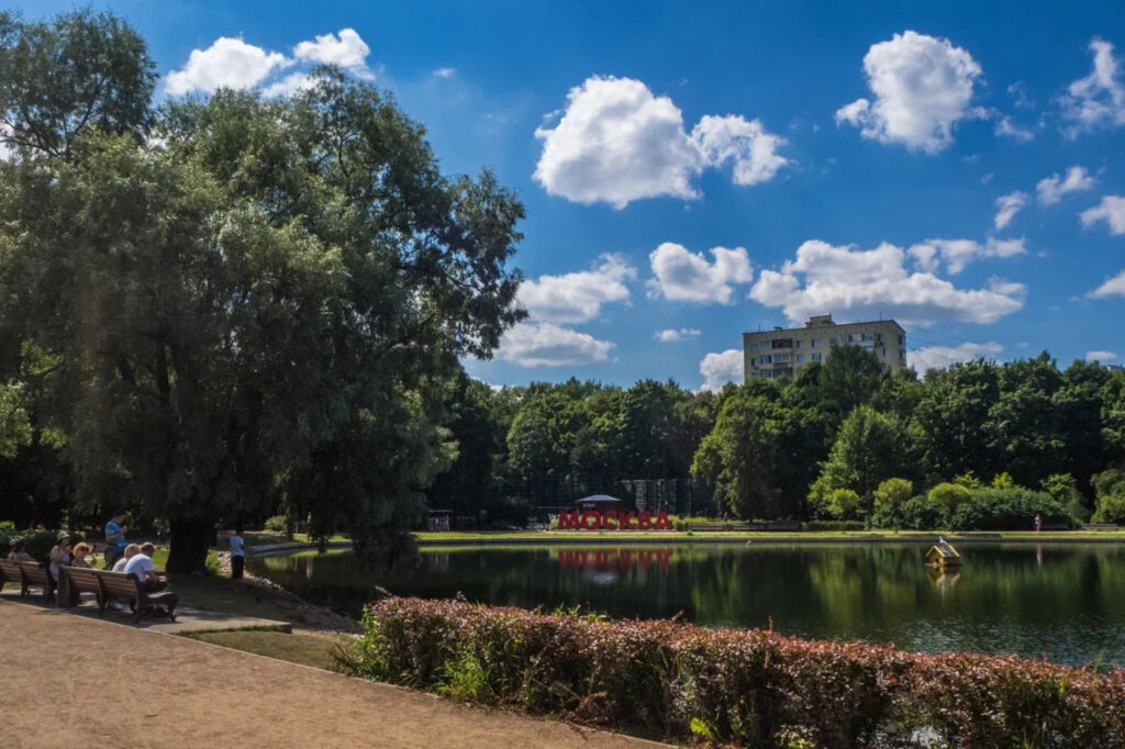 Дмитровская — Тимирязевская: и в Москве есть «Родина-мать»  фото