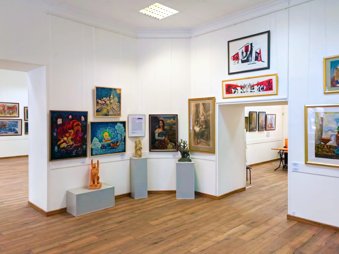 Выставка юных художников из московских школ искусств открылась в столице, фото