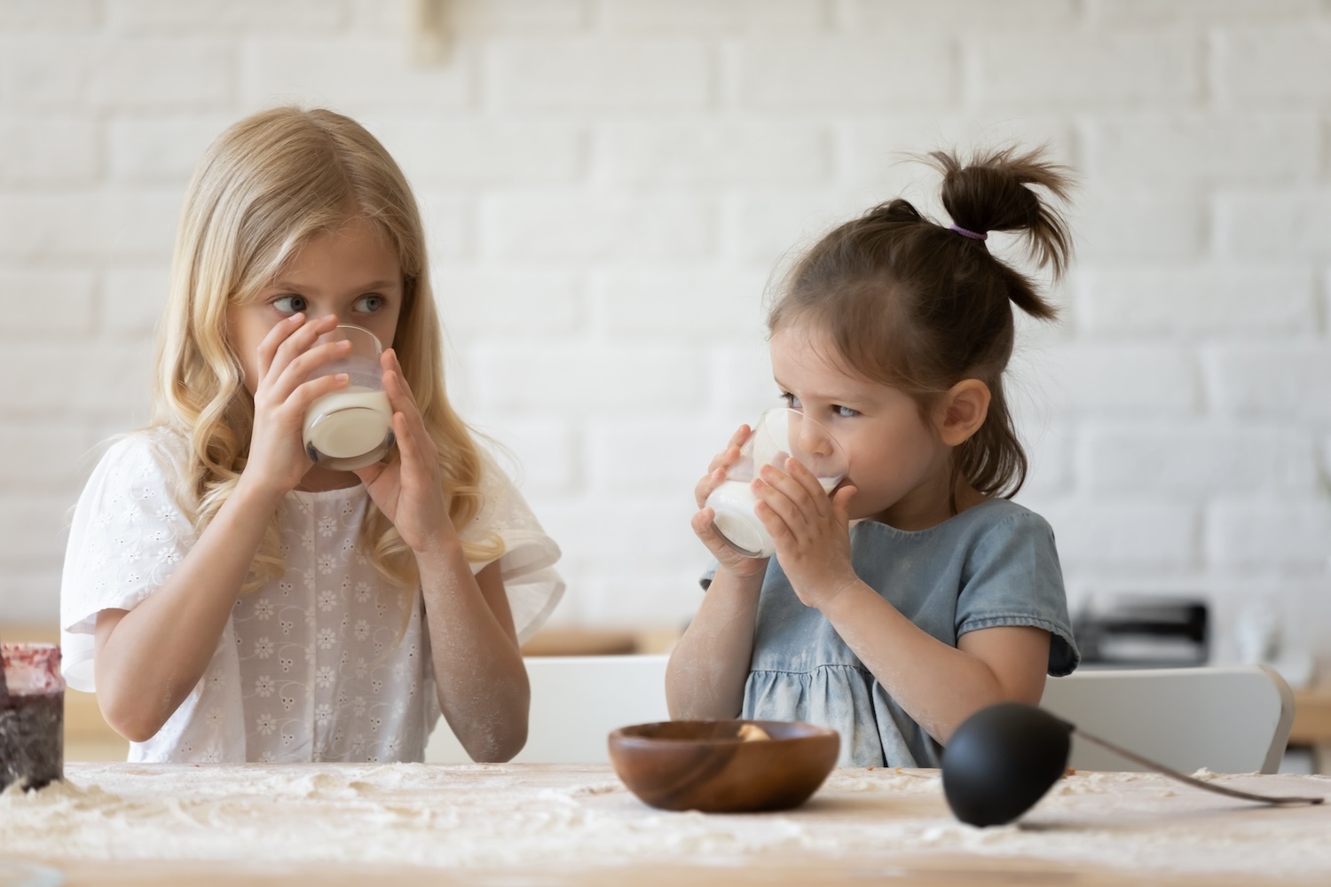 Milk sisters