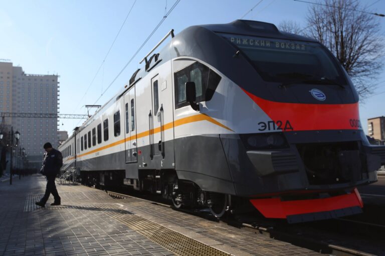 расписание электричек кунгур-пермь 2. расписание автобусов до кальнова. расписание электричек челябинск миасс. расписание автобусов челябинск щучье. расписание пригородных поездов.