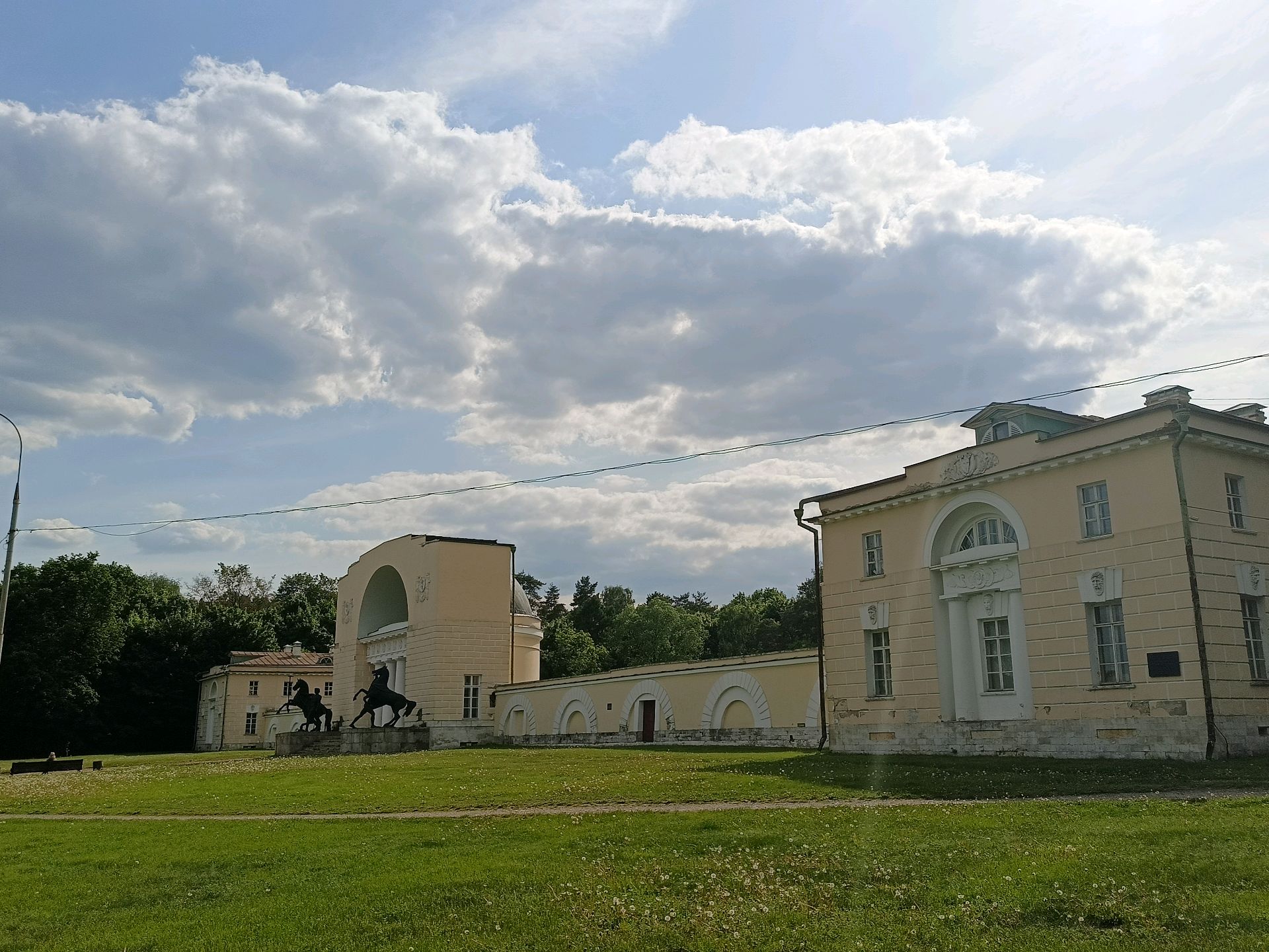 Выставку "Окно в прошлое" можно посетить в экоцентре "Кузьминки", фото