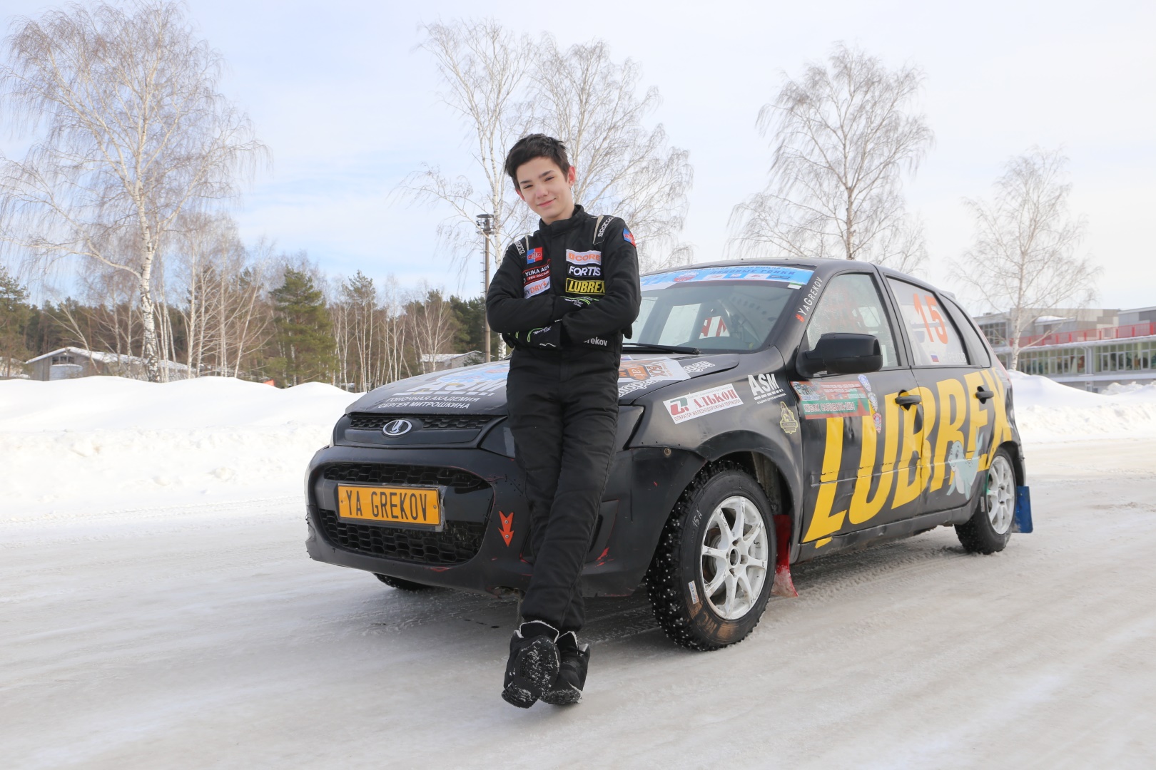 Ученик из лианозовской школы победил в автогонке на льду, фото