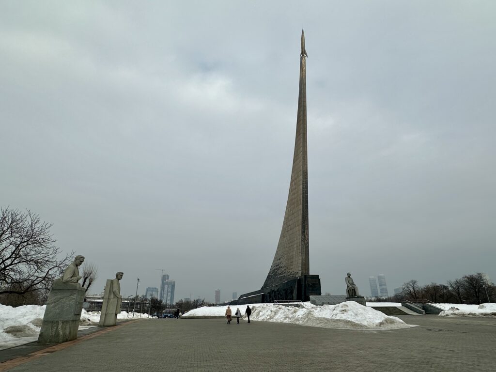 ВДНХ — Фонвизинская: телезвезды межзвездного пространства  фото