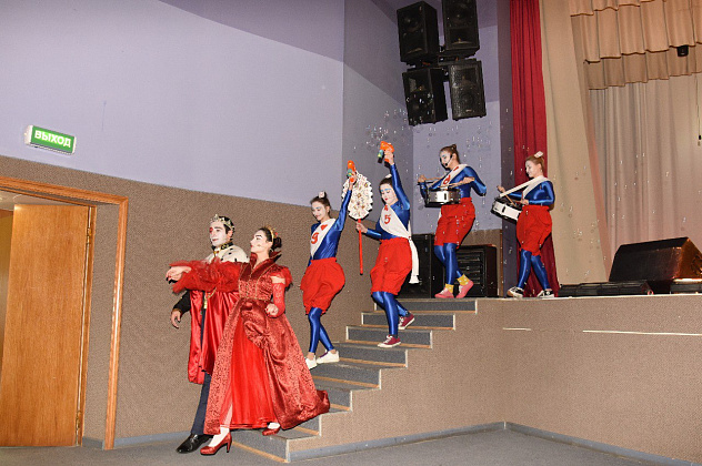 Театральное мероприятие "Красная линия" пройдет 23 марта в ДК "Звездный", фото