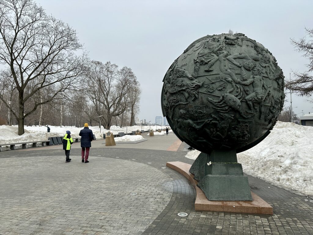 ВДНХ — Фонвизинская: телезвезды межзвездного пространства  фото