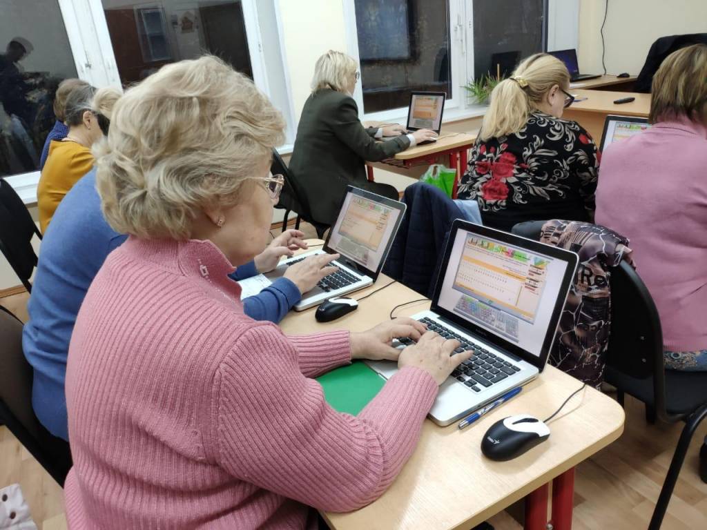 Курсы по финансовой грамотности пройдут для московских пенсионеров, фото