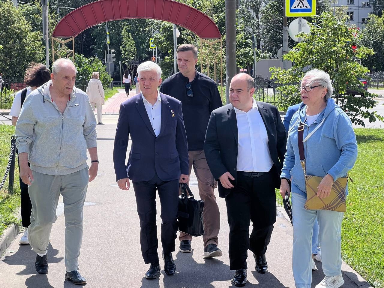 Жители Рязанского озаботились состоянием памятника героям ВОВ