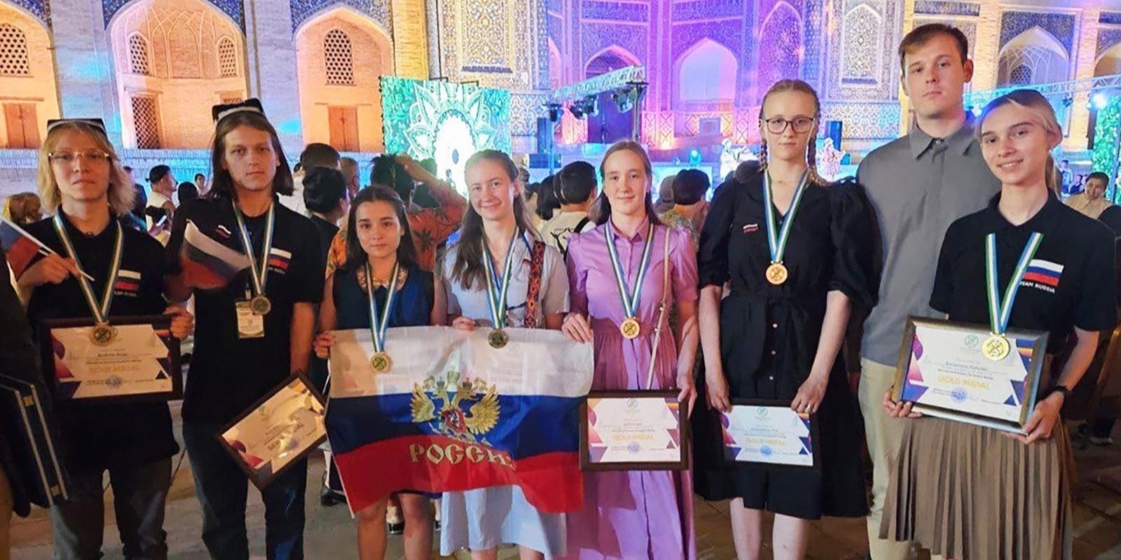 Московские школьники завоевали четыре медали на престижной Международной олимпиаде, фото