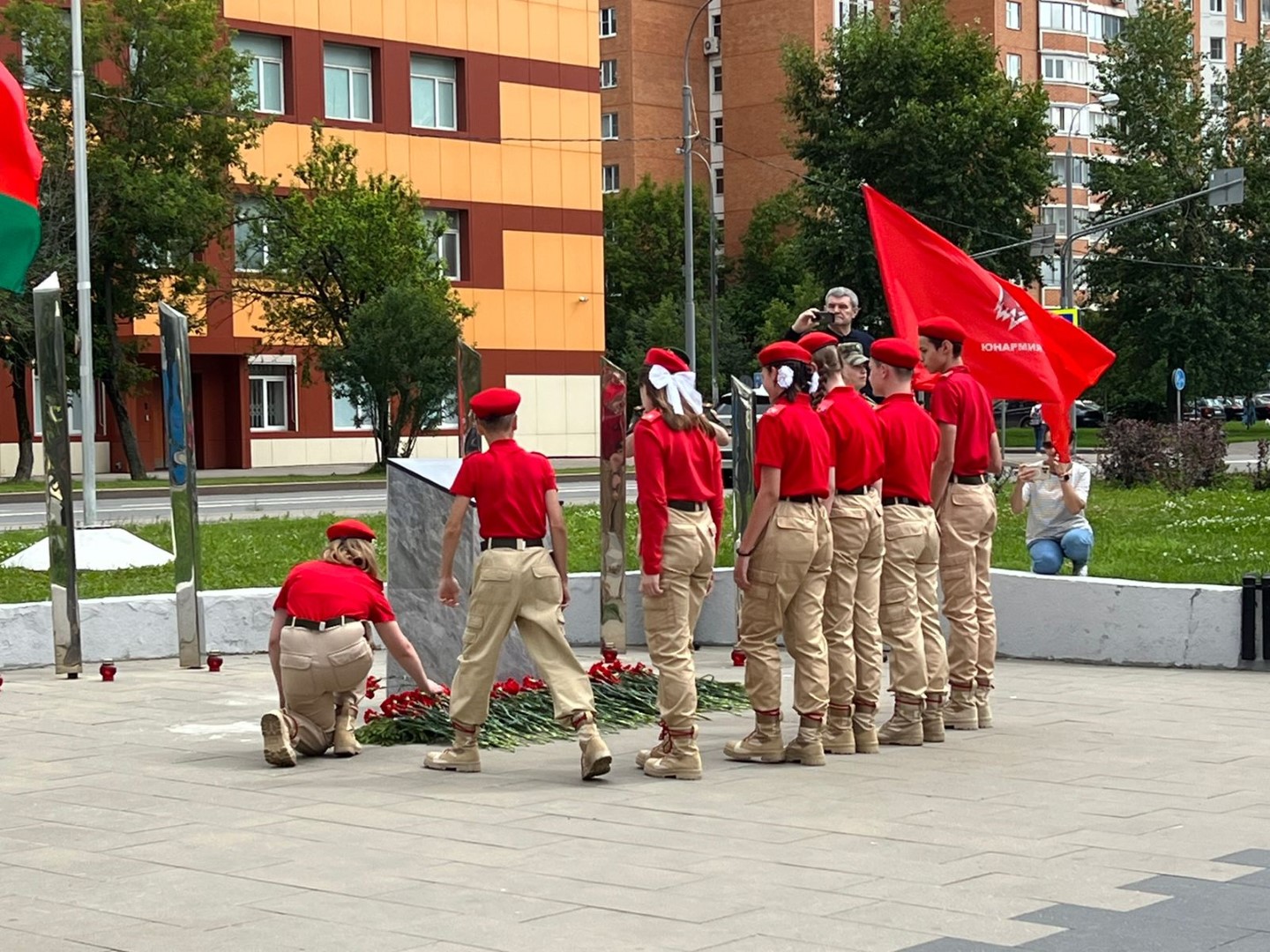 Жители Митино почтили память защитников Москвы | 21.06.2024 | Москва -  БезФормата