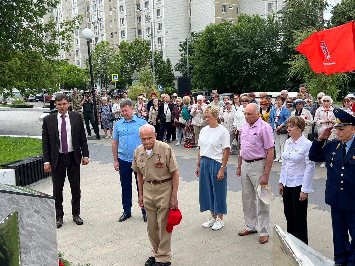 Жители Митино почтили память защитников Москвы