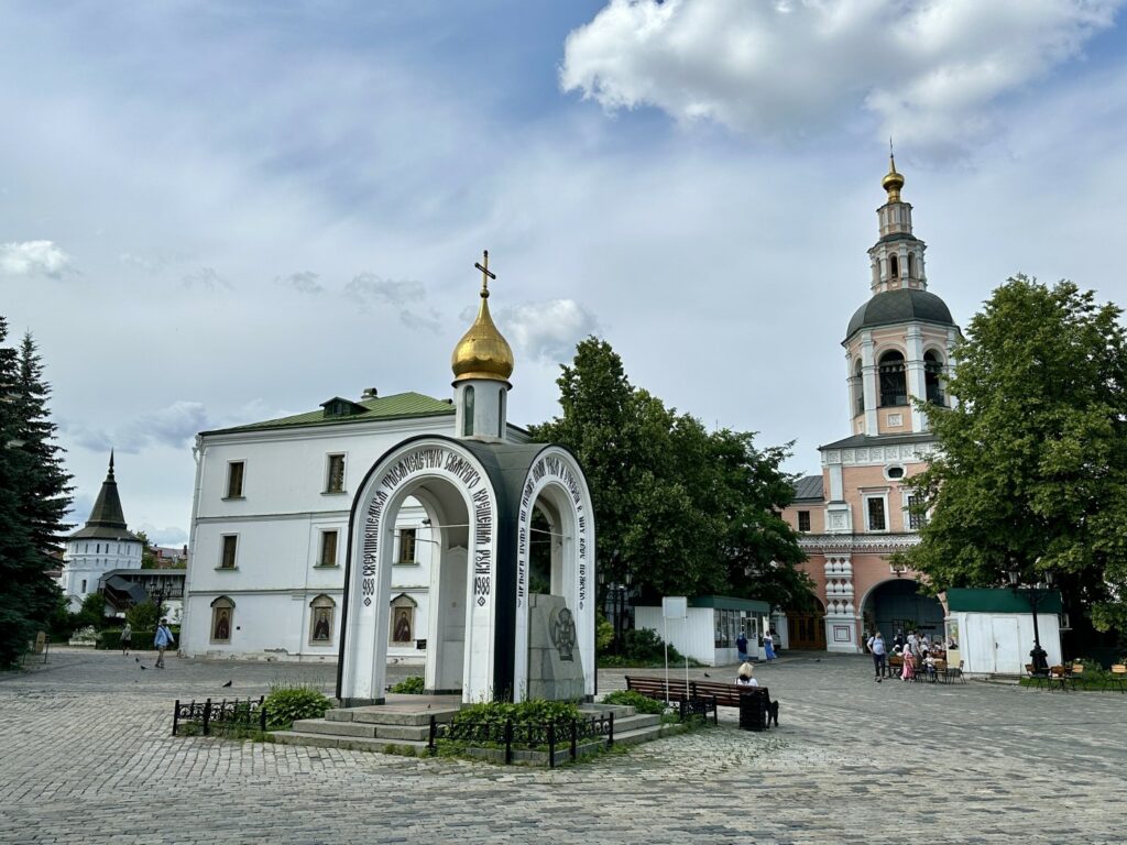 Ленинский проспект ‒ Тульская: достопримечательности Москвы