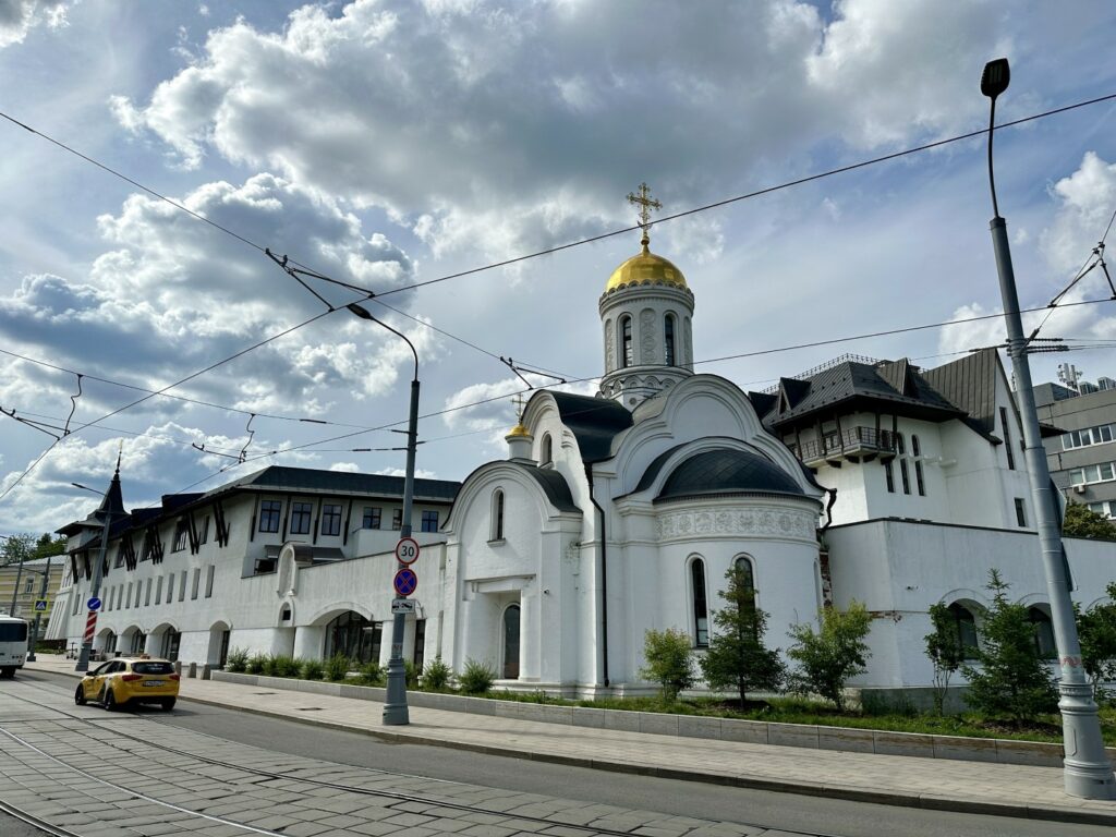 Ленинский проспект ‒ Тульская: достопримечательности Москвы