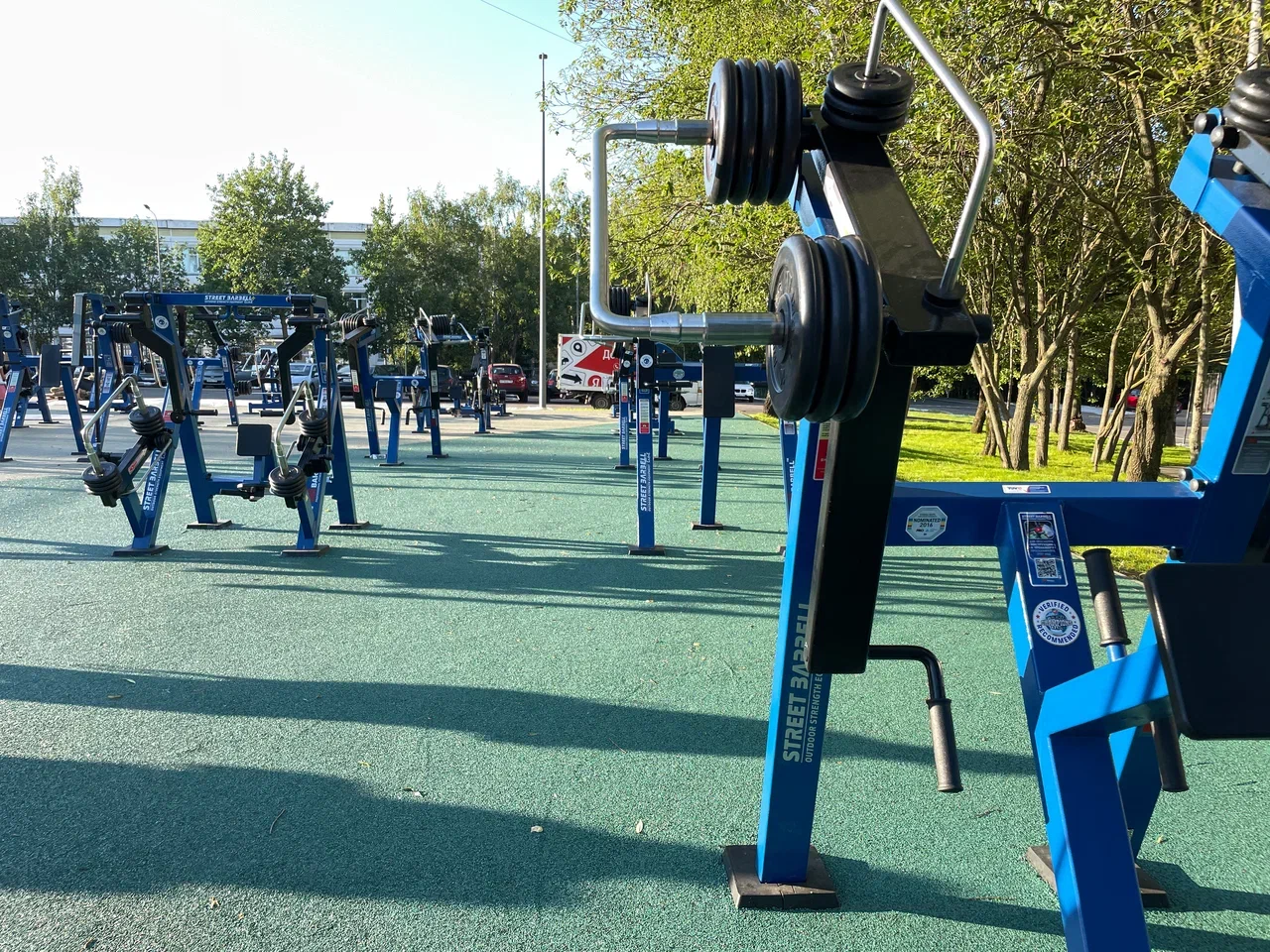 В Ясенево улучшили условия для занятий на новой спортивной площадке на Литовском бульваре