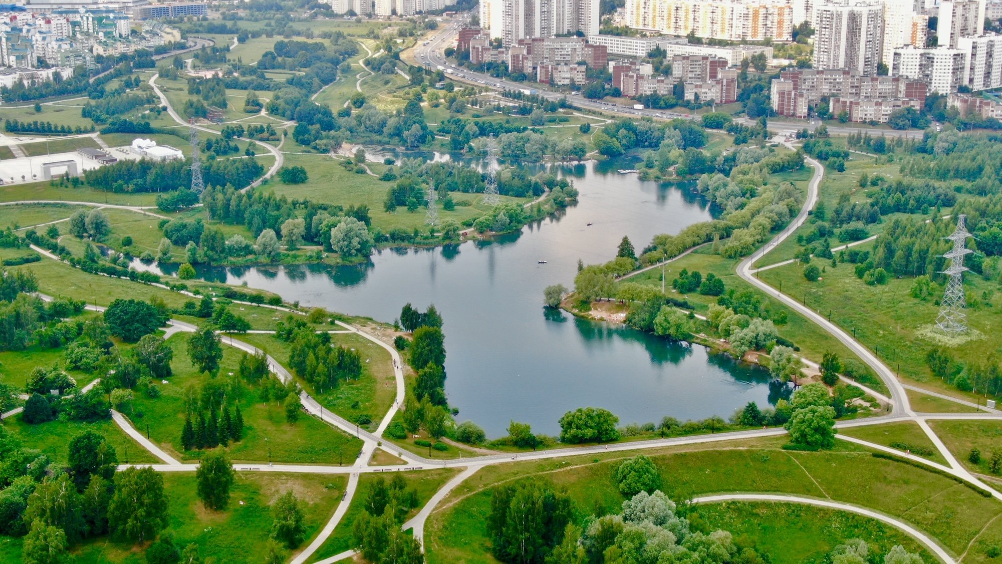 Жителей северо-запада Москвы пригласили в ландшафтный парк «Митино» на занятия по ушу