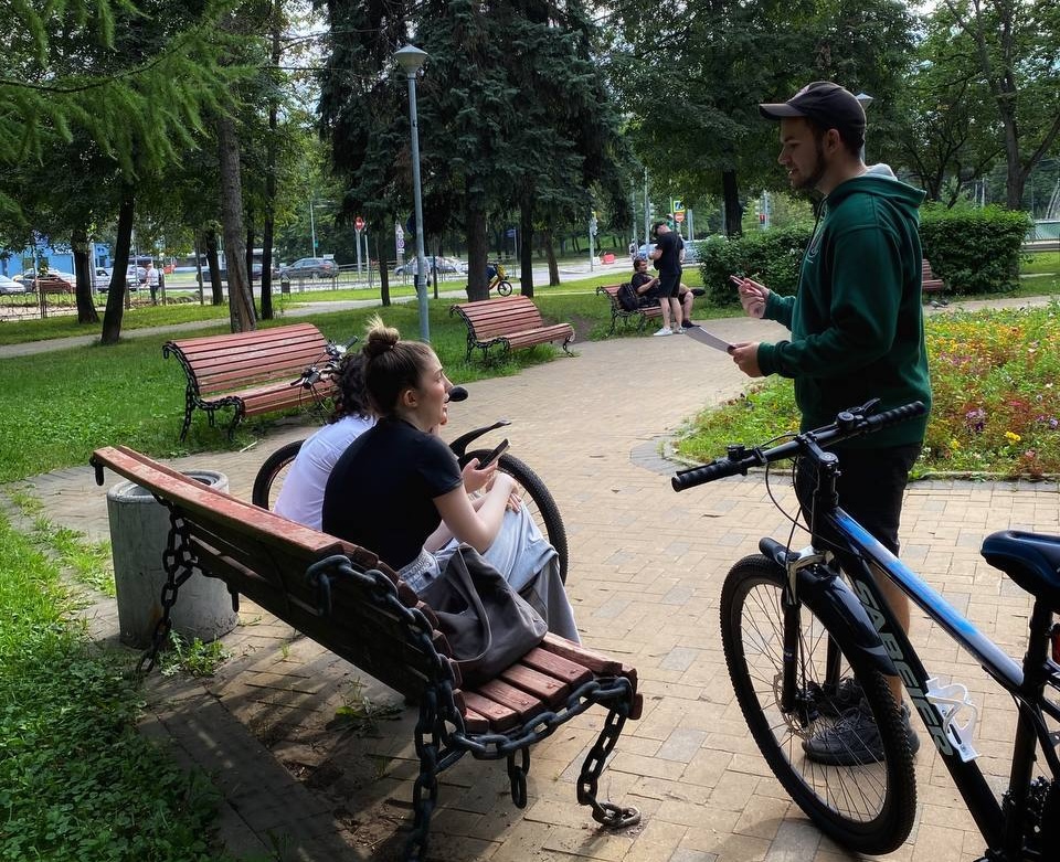 В ЮАО проверили число парковочных мест для горожан с ограниченными возможностями