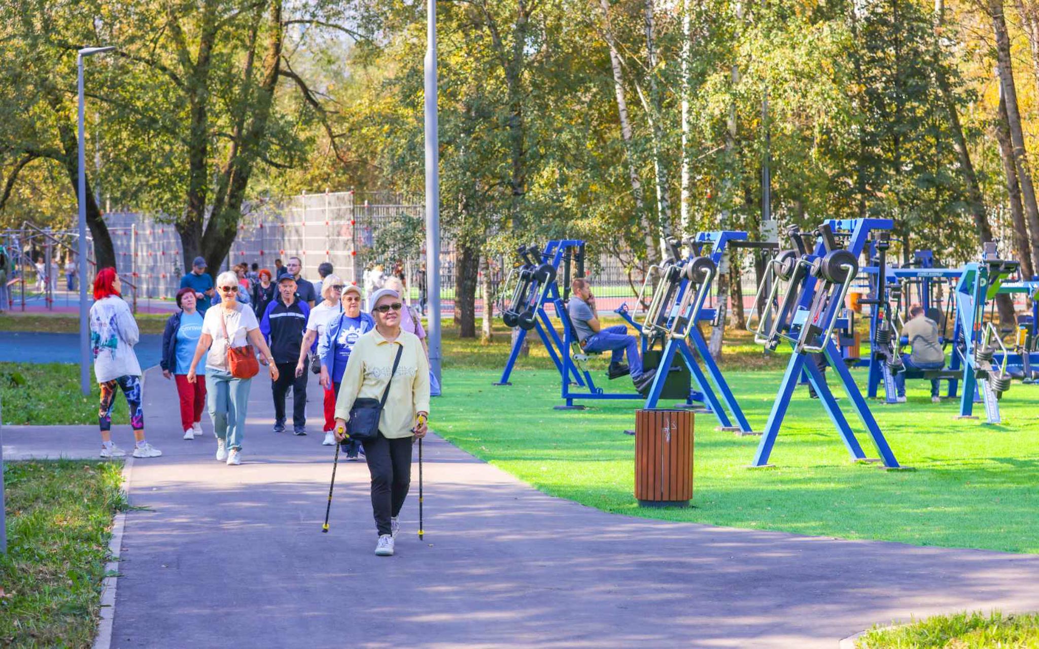 Детские и спортивные площадки обновили в Теплом Стане, фото