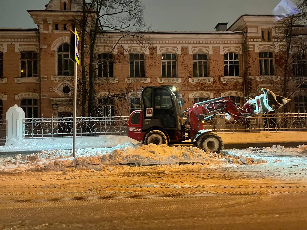 Как убирают территорию района Сокольники после снегопадов, фото