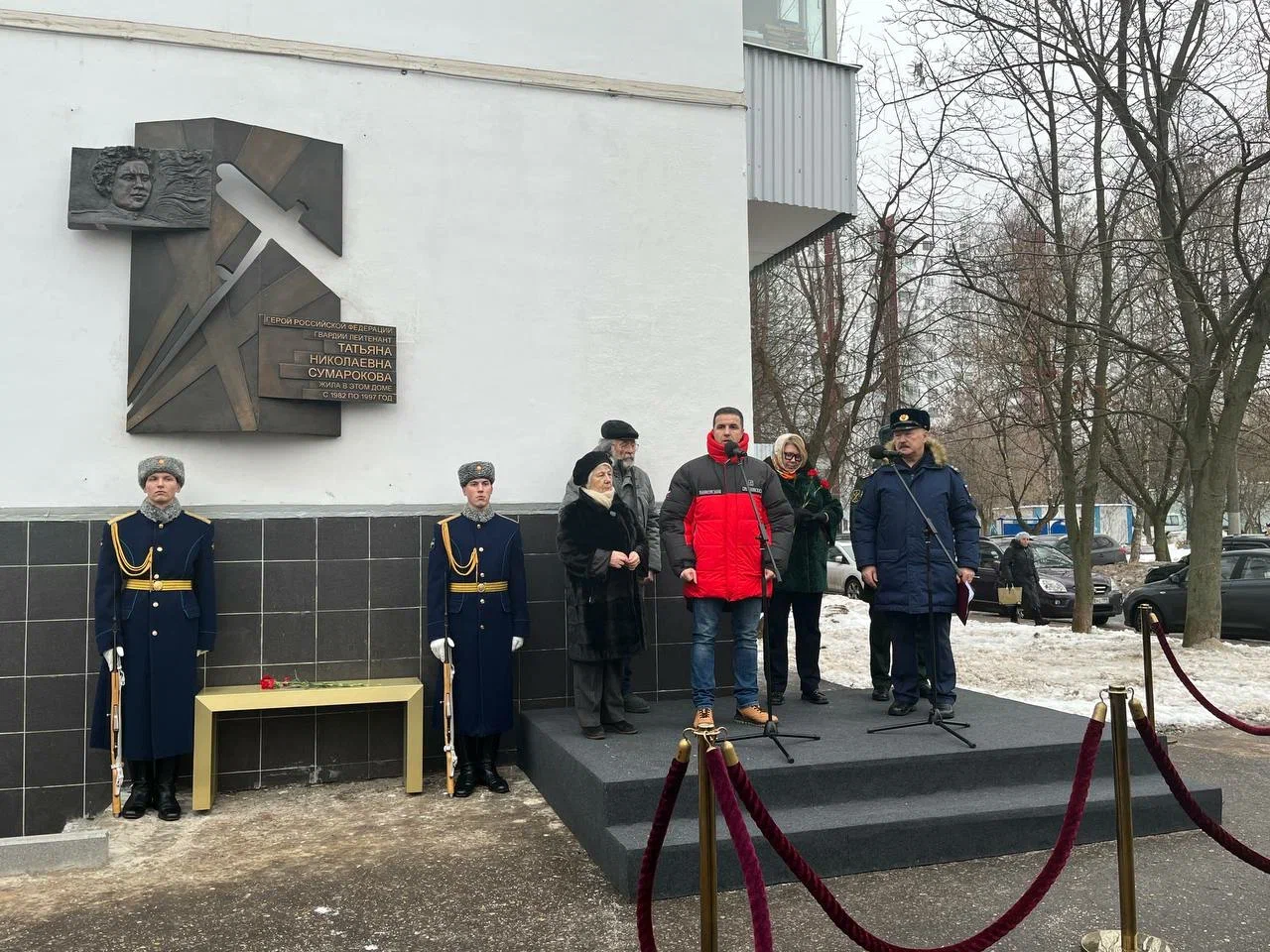 В Коньково увековечили память штурмана женского авиаполка «Ночные ведьмы», фото