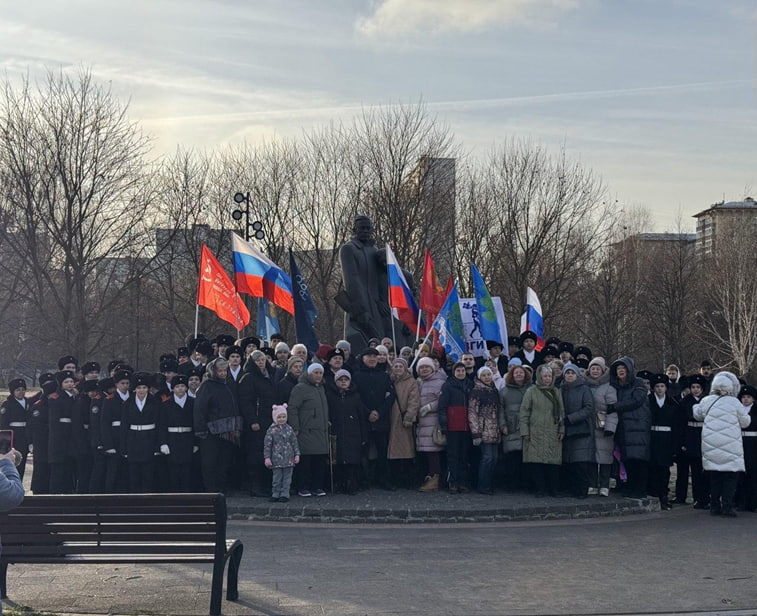 Память павших в блокаду ленинградцев и освободителей города почтят в Ростокино, фото