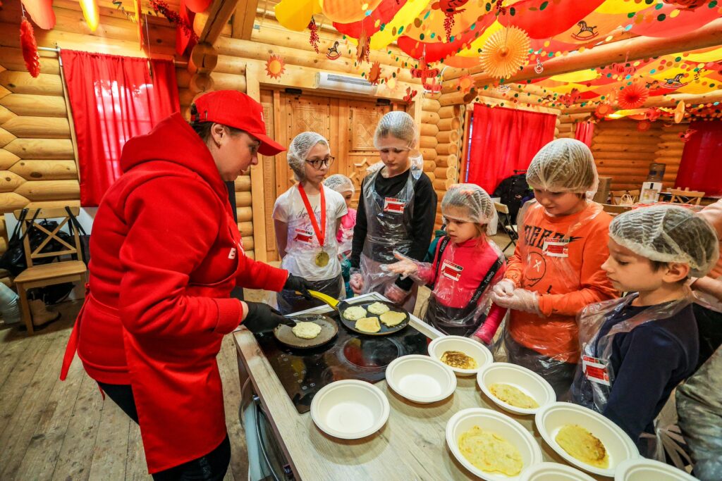 Вкус Масленицы: жителей столицы приглашают на кулинарные мастер-классы Вкус Масленицы: жителей столицы приглашают на кулинарные мастер-классы фото