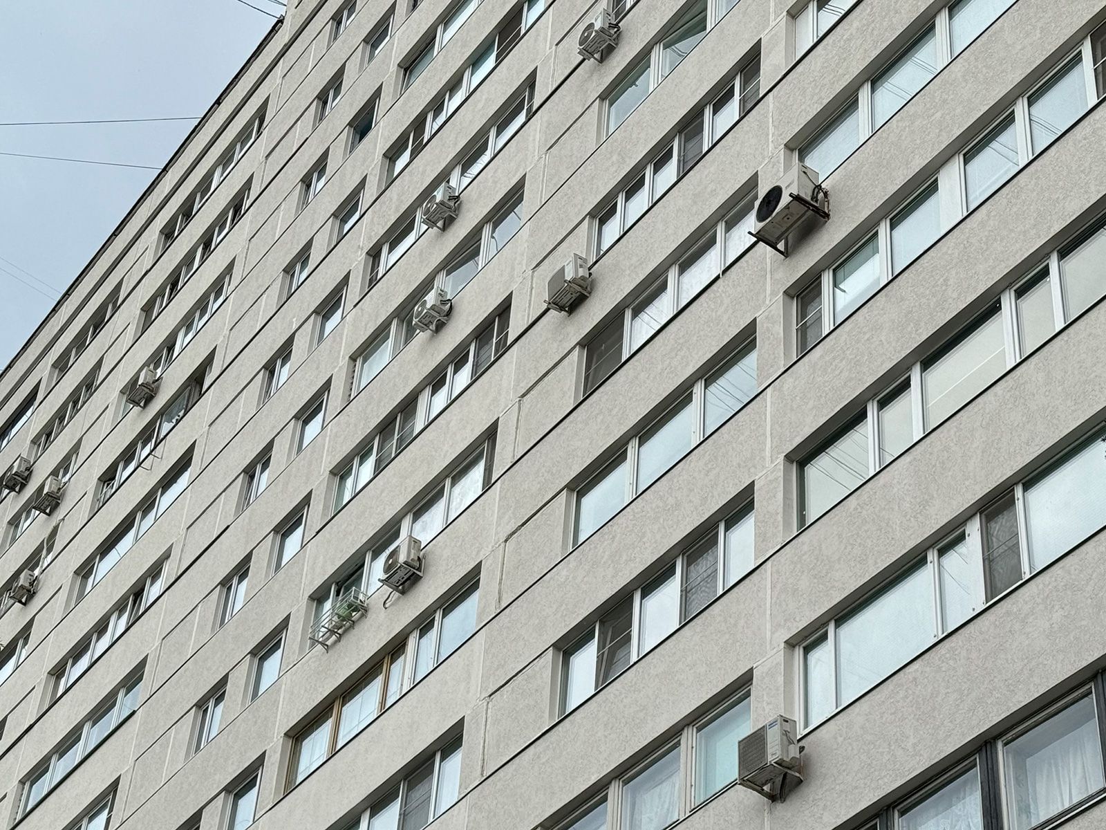 В Богородском жителям заменят оконные блоки на шумозащитные в 12 многоэтажках, фото