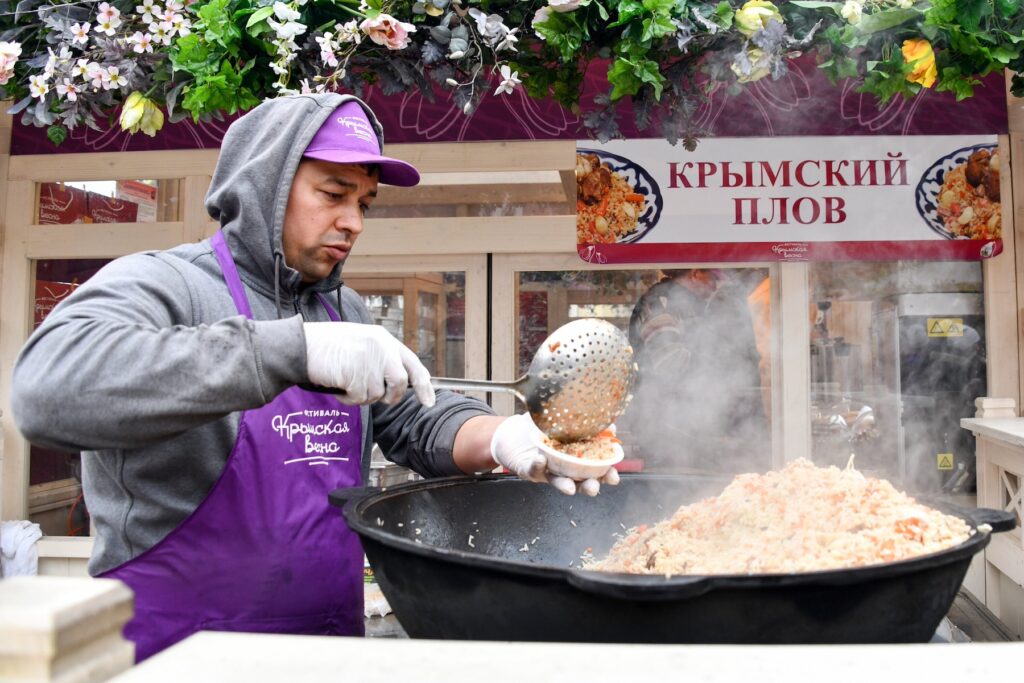 «Крымская весна» расцветает в центре Москвы  фото