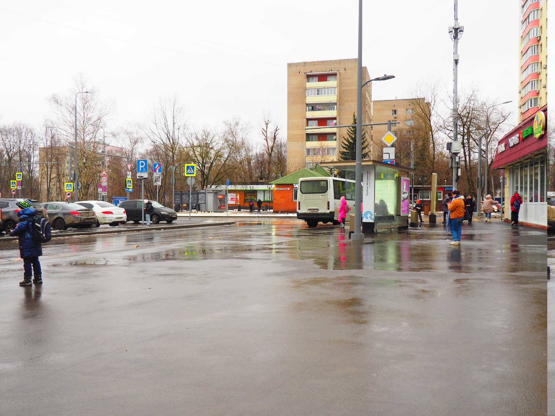 В Коммунарке установят новые дорожные знаки, фото