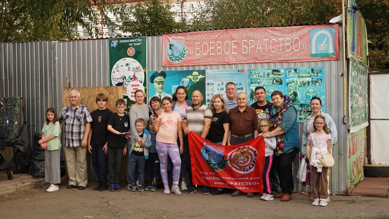 Волонтеры из Щербинки доставили в зону СВО гуманитарную помощь, фото