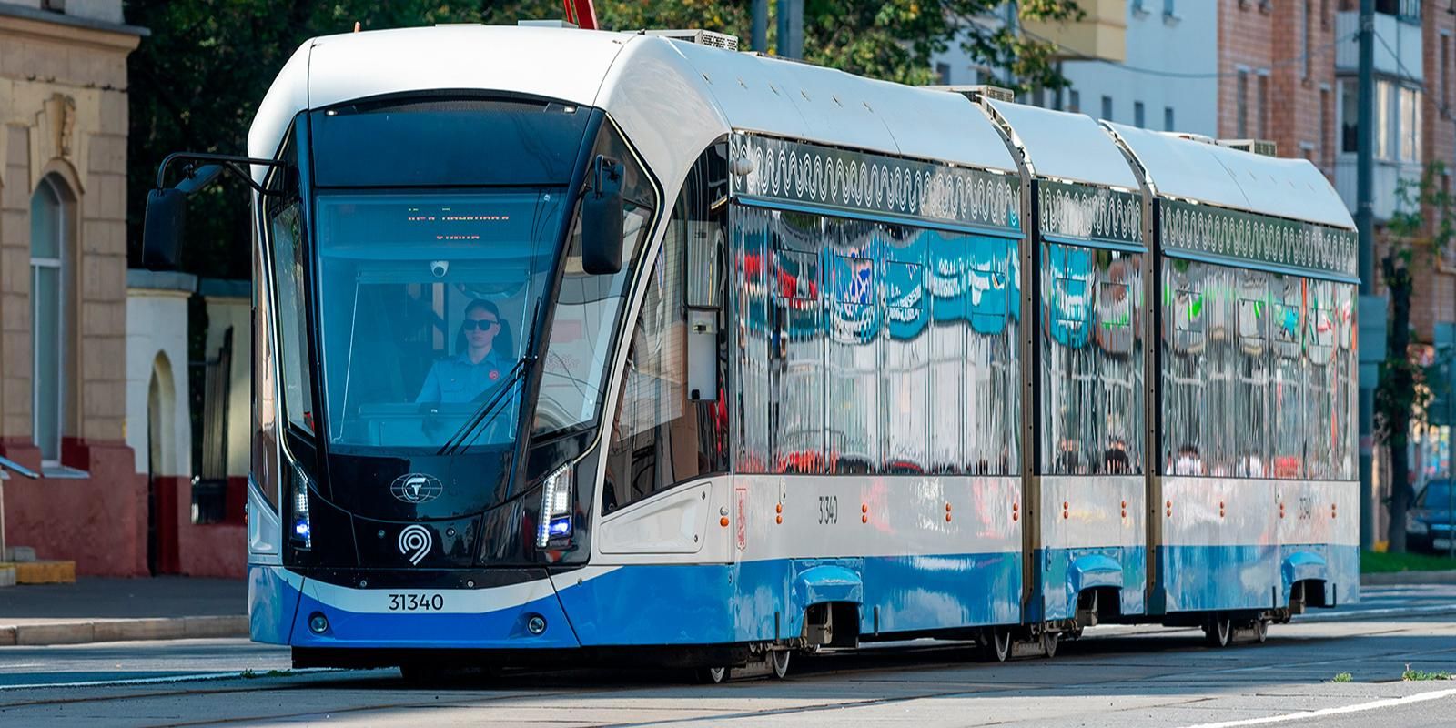Максим Ликсутов назвал число пользователей сервиса для оценки работы городского транспорта, фото