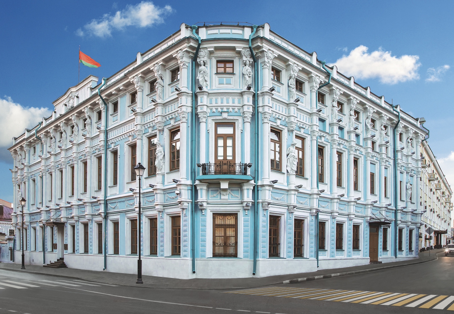 Сергунина: Началась реставрация фасадов здания посольства Белоруссии, фото
