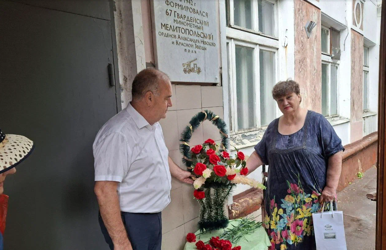 Открытие обновленной мемориальной доски в честь 67-го Мелитопольского полка прошло в Котловке, фото