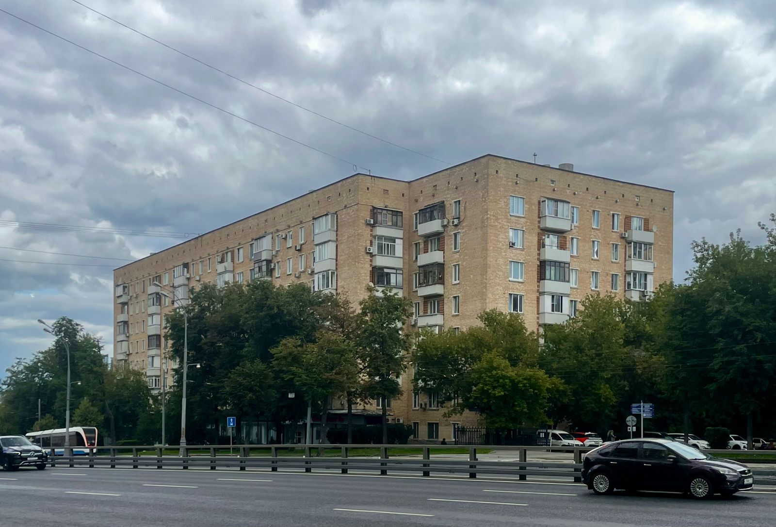 Специалисты подготовили к зиме более 100 многоквартирных домов в Донском районе, фото