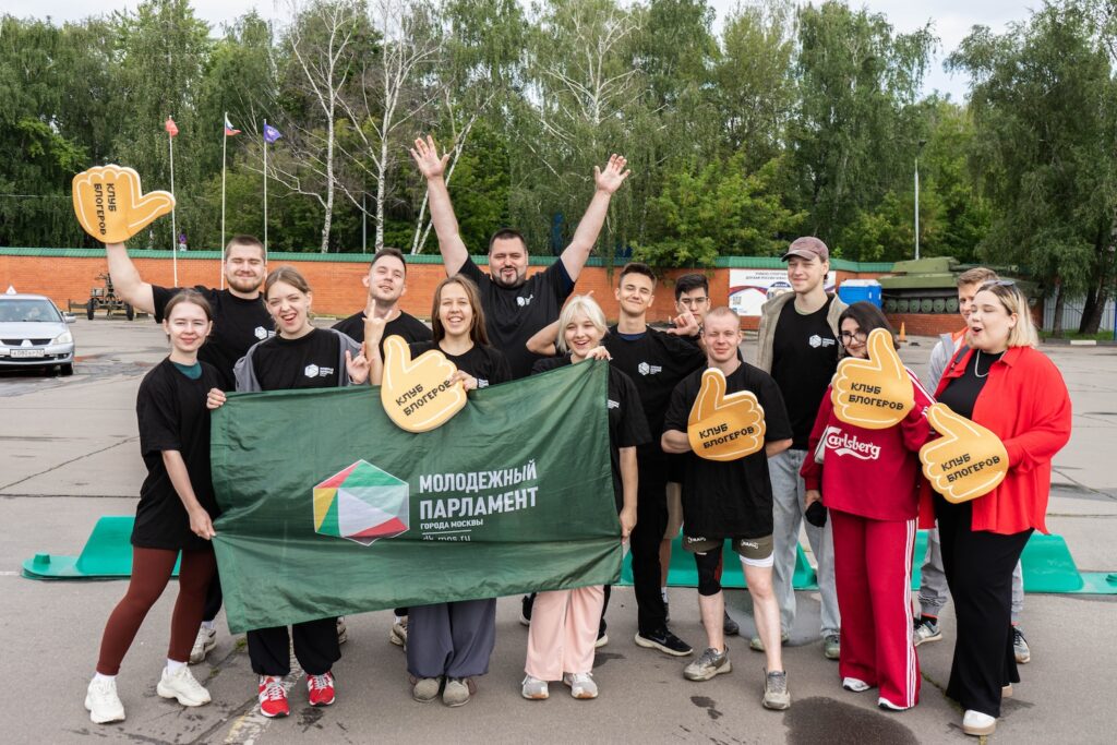 Молодежный парламент продолжает серию спортивных коллабораций Молодежный парламент продолжает серию спортивных коллабораций фото