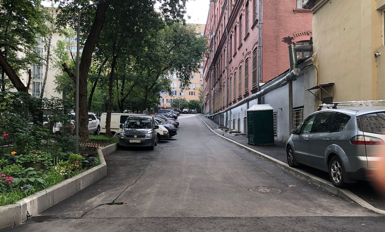 Благоустройство общественного пространства завершилось в районе Арбат, фото