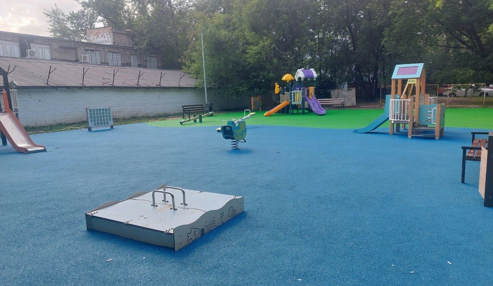 Обновленная детская площадка появилась в Останкинском, фото