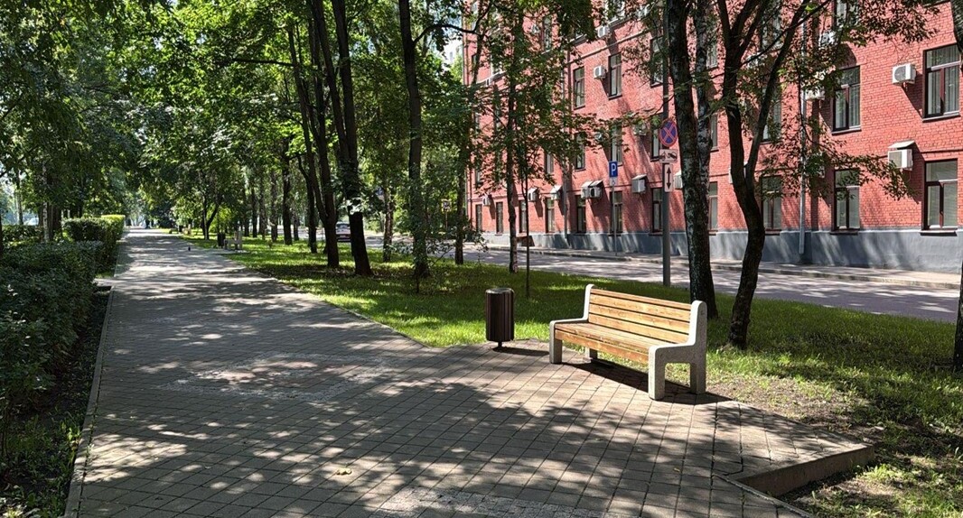 Сквер на Гостиничной улице привели в порядок по инициативе жителей Марфино, фото